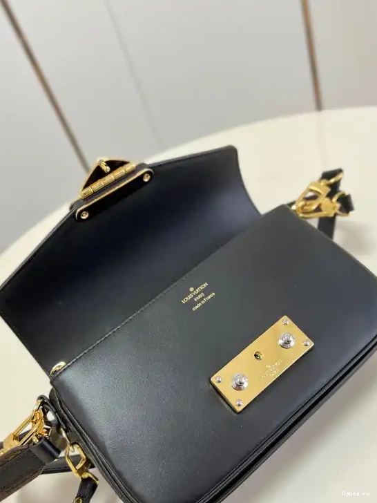 Louis SWING Vuitton 0429
